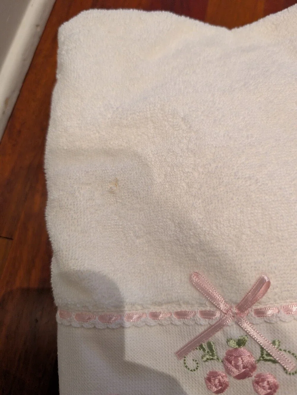 White Floral Embroidered Towel Set with Pink Accents Bows And Roses
